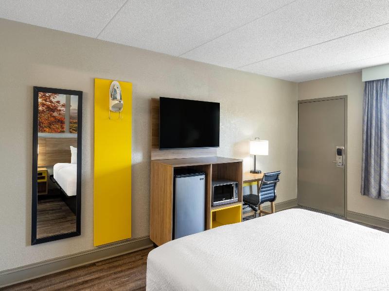 DOUBLE KING SIZE BED — photo 4