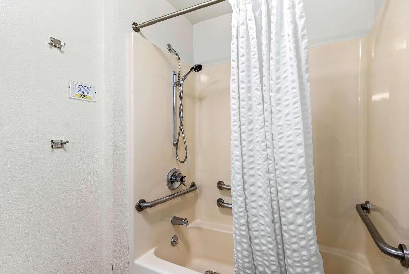 Days Inn by Wyndham Great Falls image