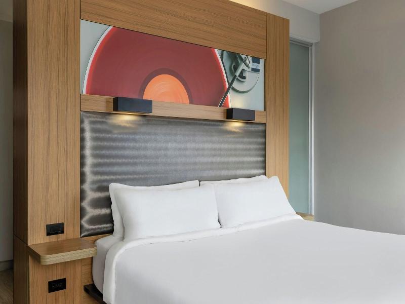 Aloft Green Bay image