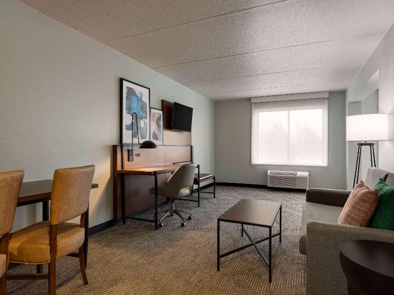 Wingate By Wyndham Green Bay/Airport — photo 2