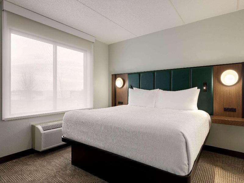 Wingate By Wyndham Green Bay/Airport — photo 3