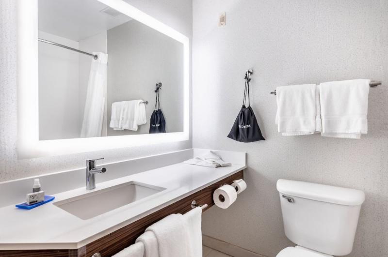 Holiday Inn Express Annapolis East - Kent Island image