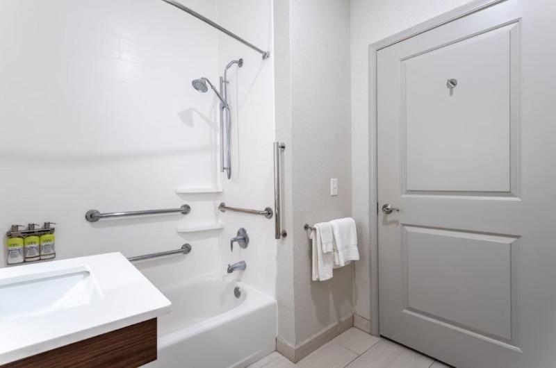 Holiday Inn Express Annapolis East - Kent Island image