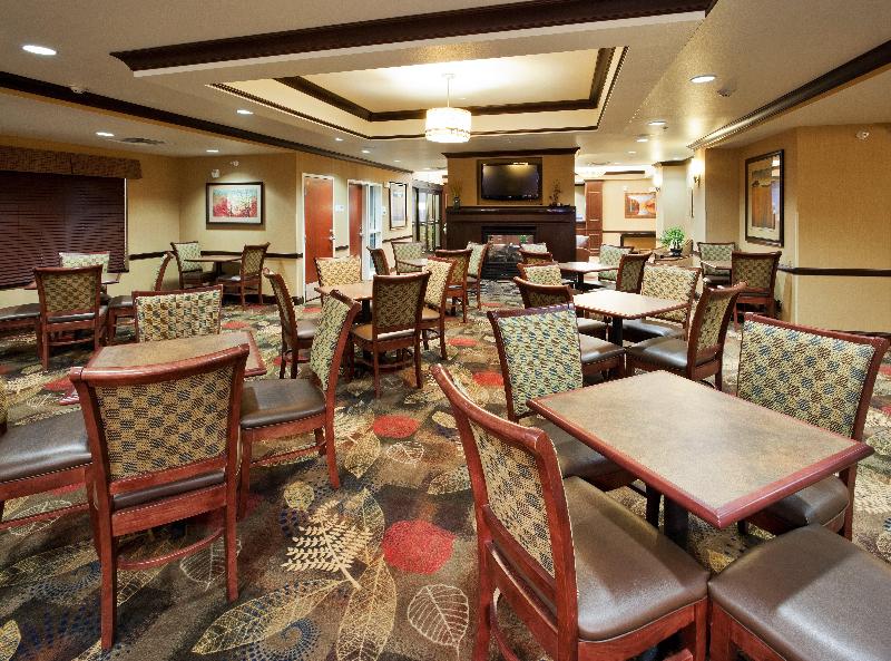 Holiday Inn Express & Suites Great Falls By IHG image
