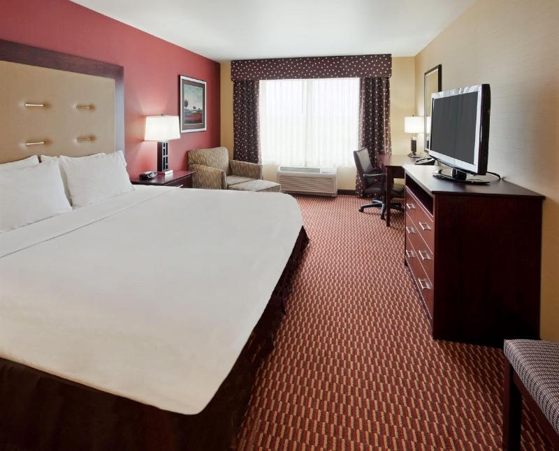 Holiday Inn Express & Suites Great Falls By IHG image