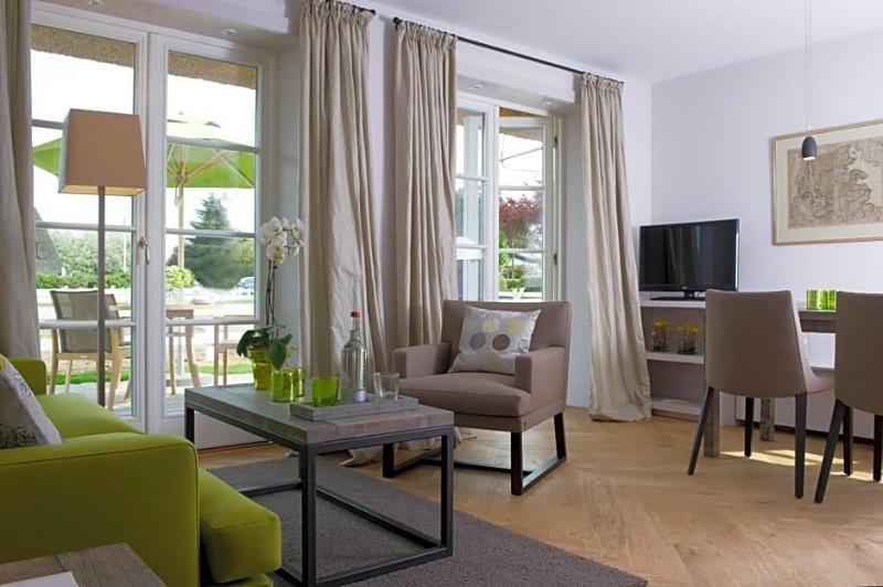 Benen Diken Hof image