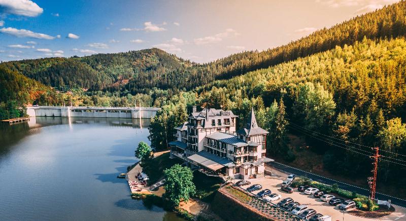 Retro Riverside Wellness Resort