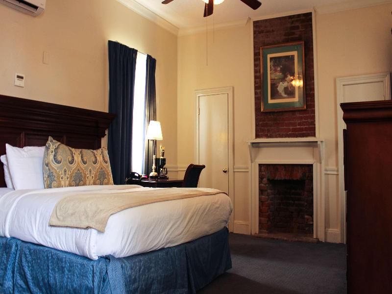 Hotel St Pierre, a French Quarter Inns image