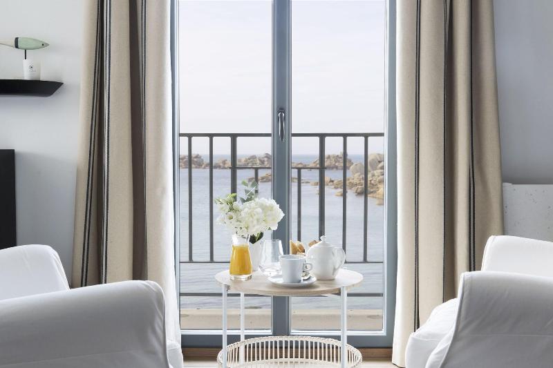 Castel Beau Site image