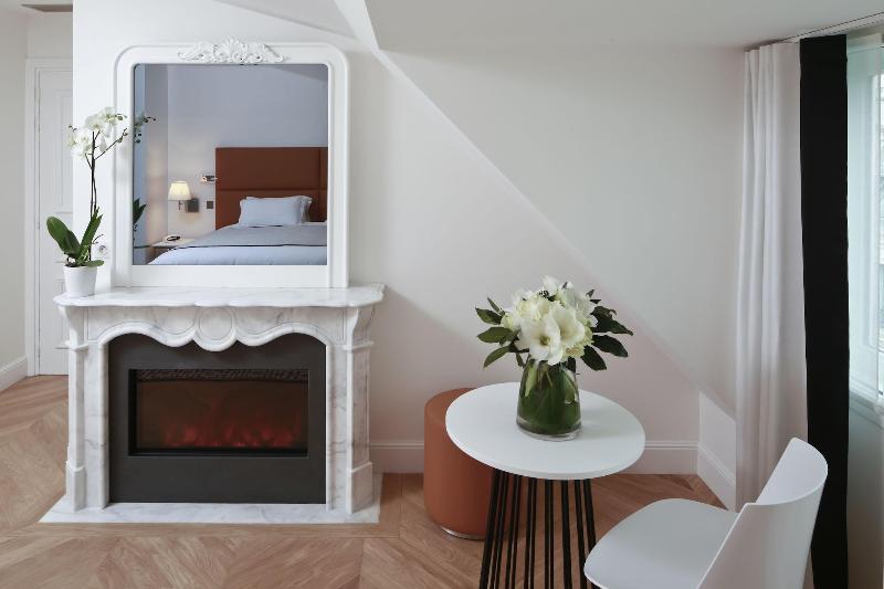 Hotel R De Paris image