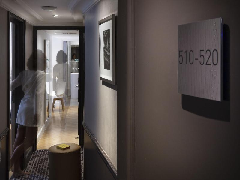 Hotel R De Paris image