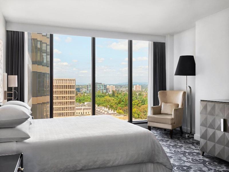 Stay in style at Sheraton Melbourne