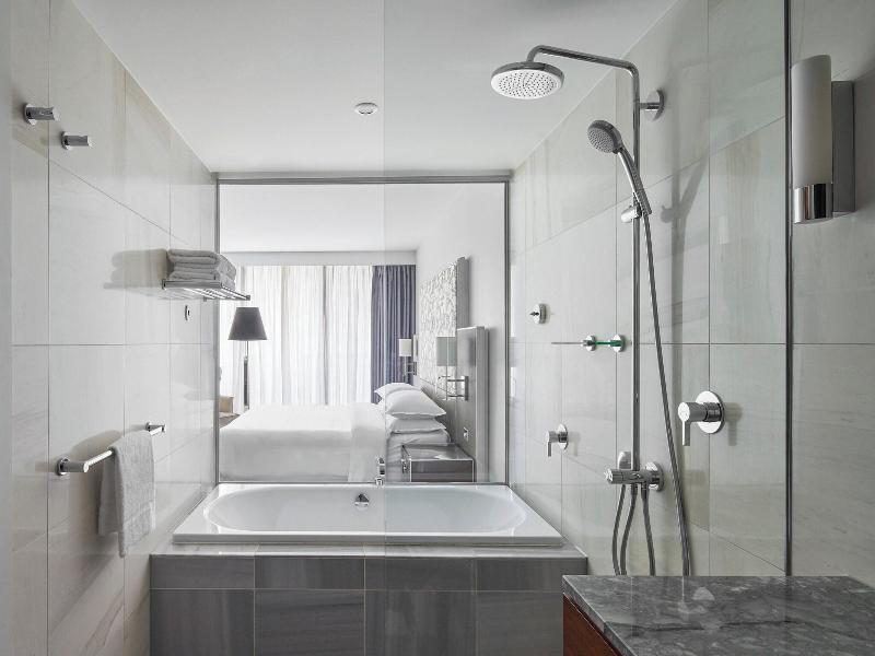 Sheraton Melbourne image