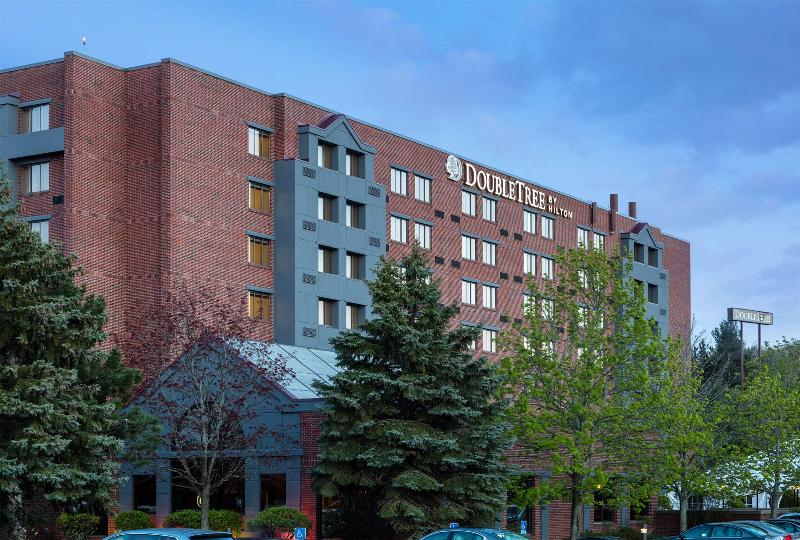 DoubleTree by Hilton Hotel Leominster image