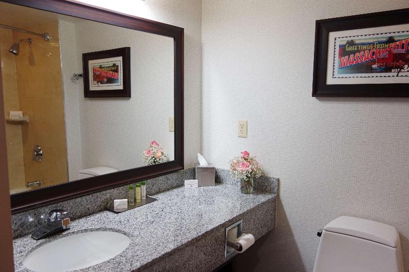DoubleTree by Hilton Hotel Leominster image