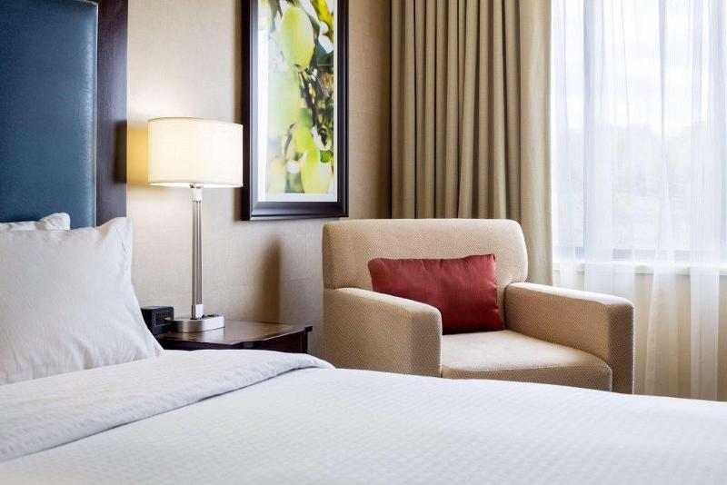 DoubleTree by Hilton Hotel Leominster image