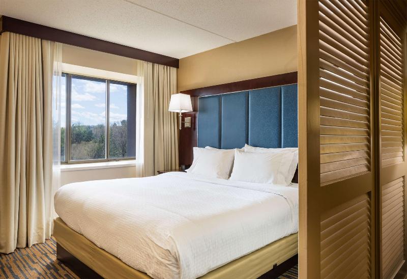 DoubleTree by Hilton Hotel Leominster image