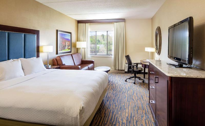 DoubleTree by Hilton Hotel Leominster image