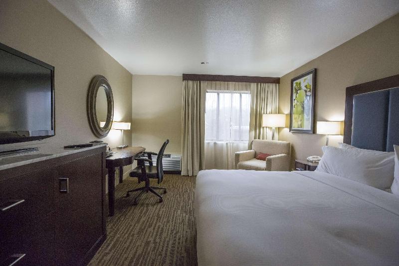 DoubleTree by Hilton Hotel Leominster image