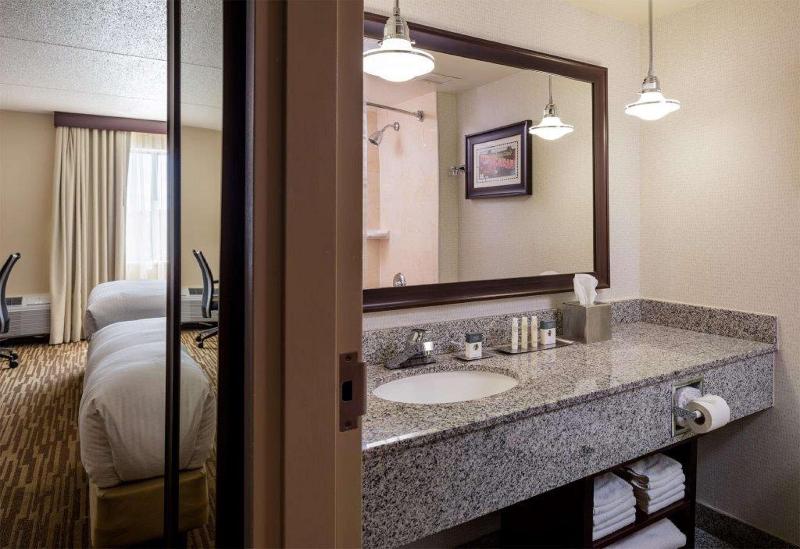 DoubleTree by Hilton Hotel Leominster image