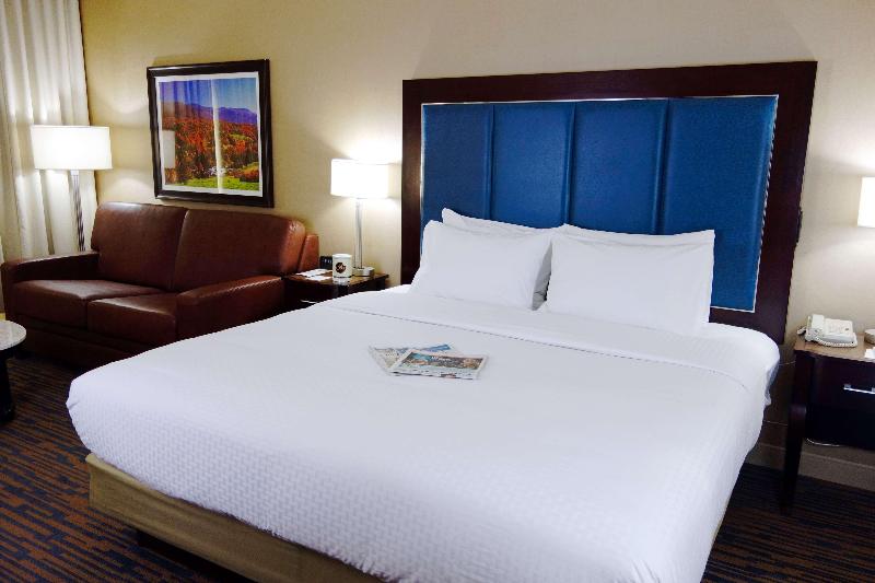 DoubleTree by Hilton Hotel Leominster image