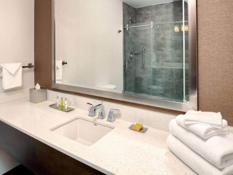 DoubleTree by Hilton Olympia image