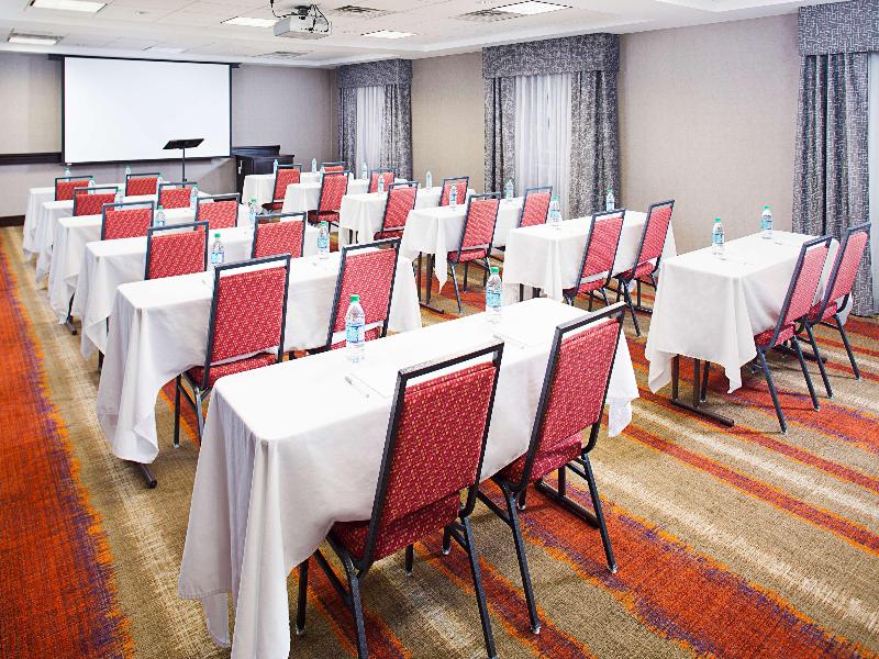 Hampton Inn & Suites Lansing West