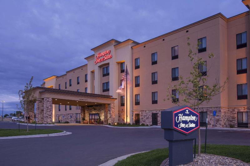Hampton Inn & Suites Williston image
