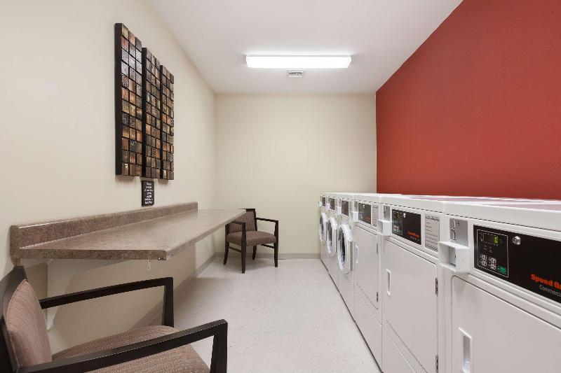 Hampton Inn & Suites Williston image