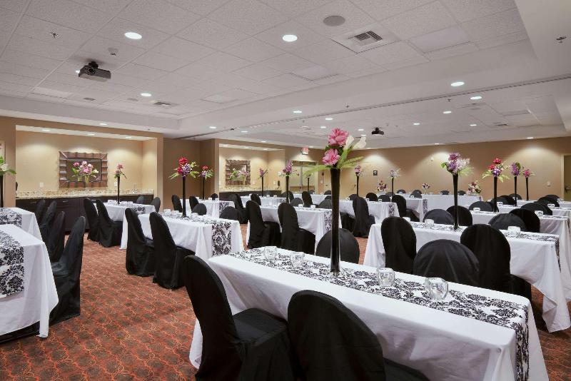 Hampton Inn & Suites Williston image