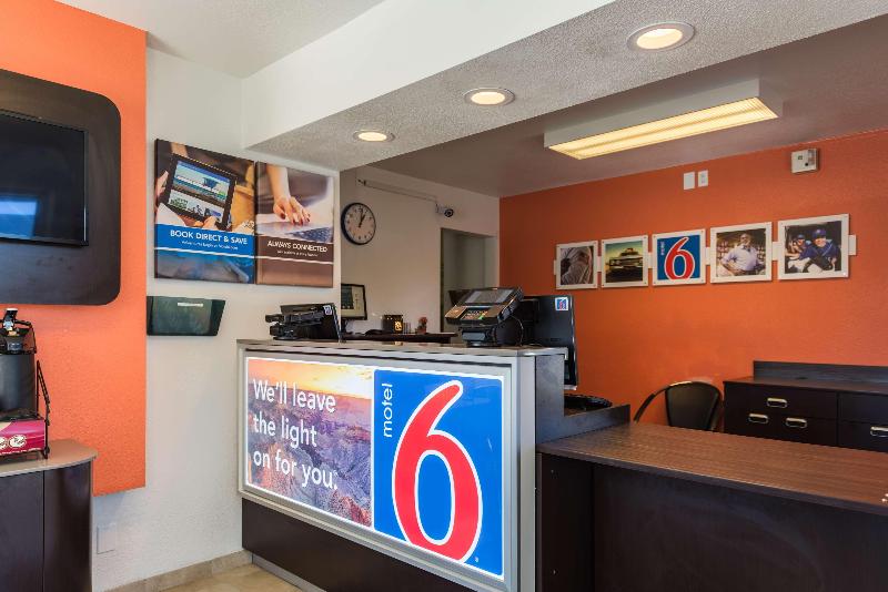 Motel 6 Reno - Virginia Plumb