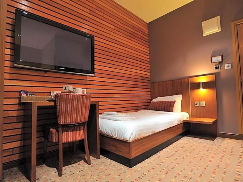The Commercial Hotel image
