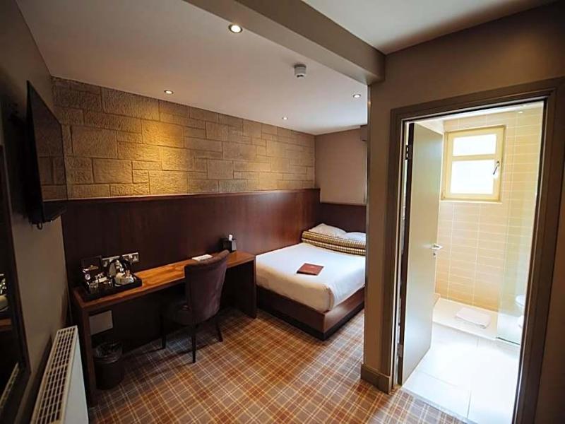 The Lynnhurst Hotel image