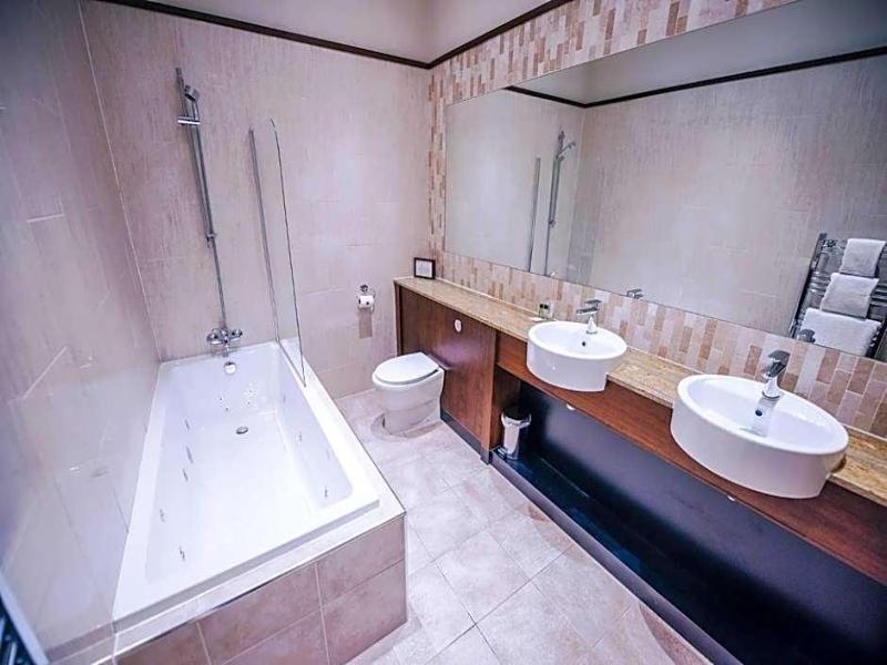 The Lynnhurst Hotel image