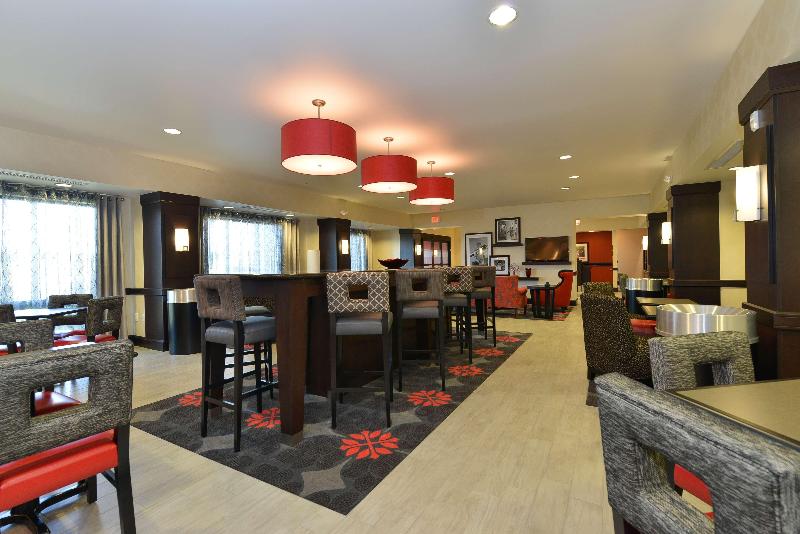 Hampton Inn Middletown image