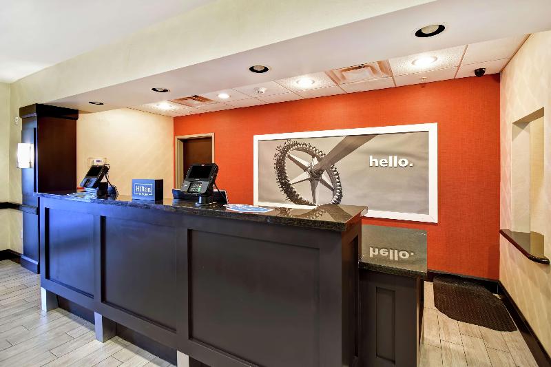 Hampton Inn Middletown image