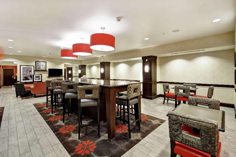Hampton Inn Middletown image