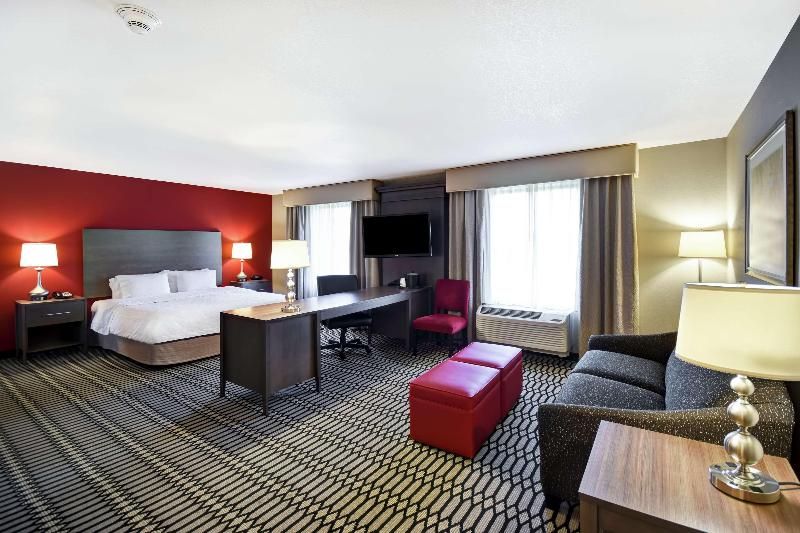 Hampton Inn Middletown image