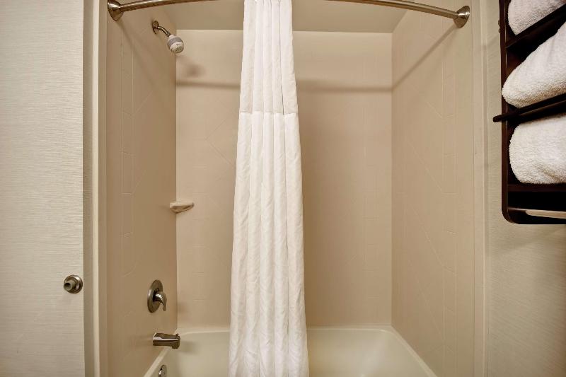 Hampton Inn Middletown image