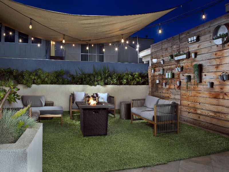 Hilton Garden Inn Marina Del Rey image