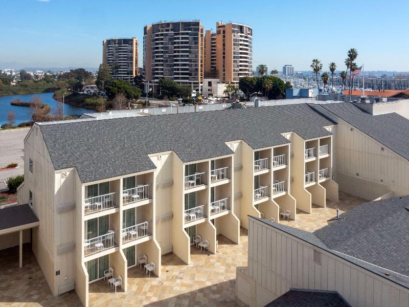 Hilton Garden Inn Marina Del Rey image