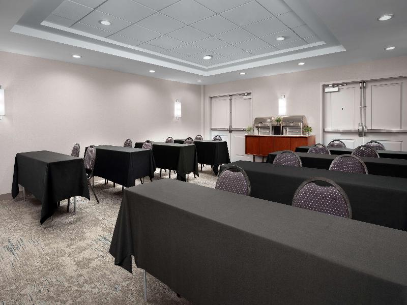 Hilton Garden Inn Marina Del Rey image
