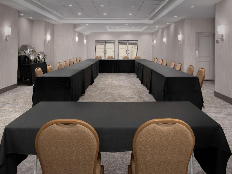 Hilton Garden Inn Marina Del Rey image