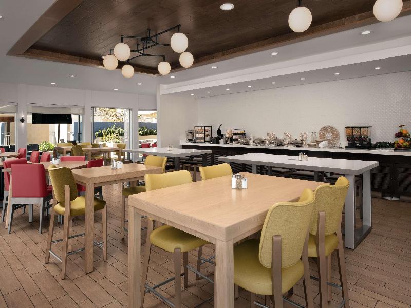 Hilton Garden Inn Marina Del Rey image