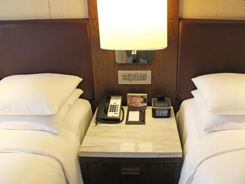Shanghai Marriott Hotel Pudong East image