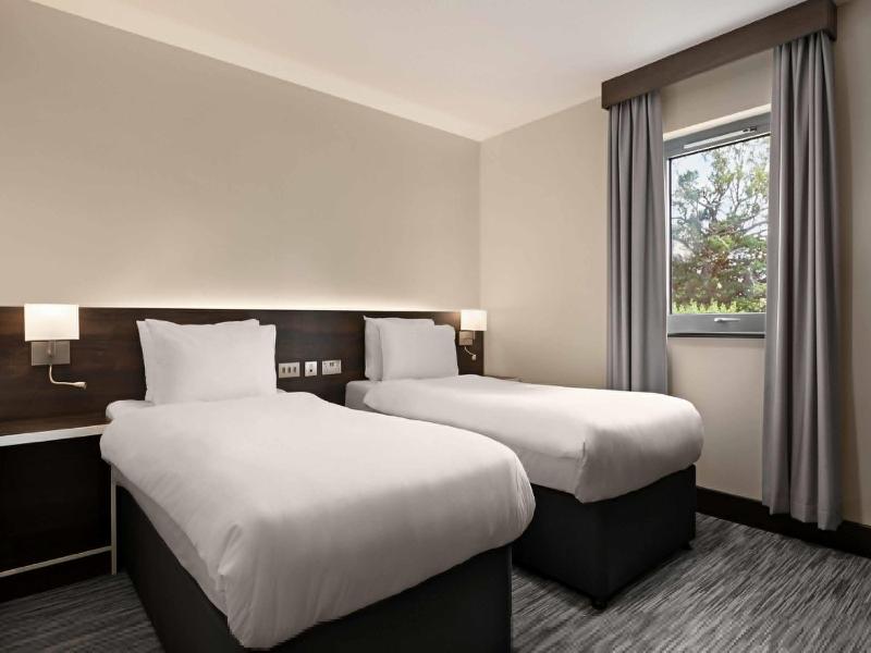 Ramada By Wyndham Cobham image