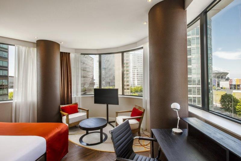 Holiday Inn Amsterdam-Arena Towers image