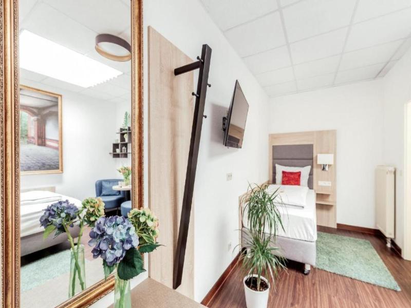 Pallas Hotel image