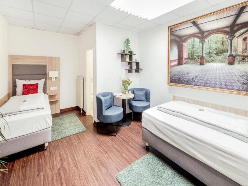 Pallas Hotel image