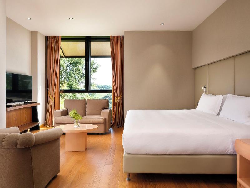 Il Boscareto Resort E Spa image